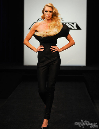 Illustration for article titled Project Runway Designers Call The Corners